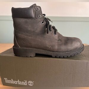Timberland Black boots (youth)